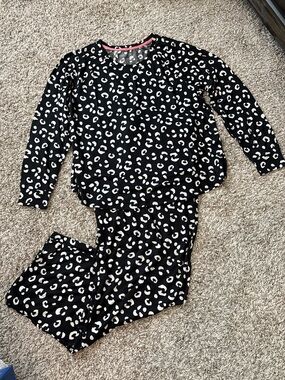 NEW Comfort Code Leopard Print Pajama Set Large Black 2-Piece NWT Lounge Set